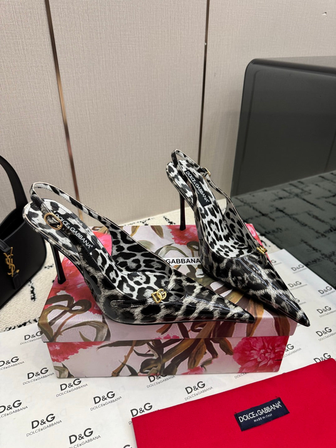 DG 26FW Logo Slingback Pumps 10cm Patent Leather 179861
