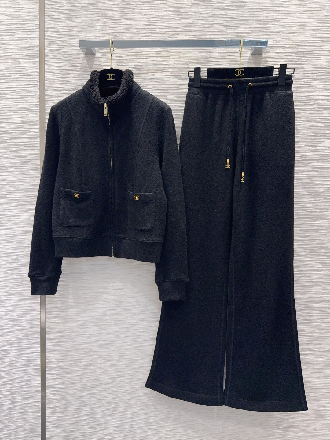 Chanel 26s Black Shearling-Collar Knit Zip-Up Jacket and Wide-Leg Pants Set 560383