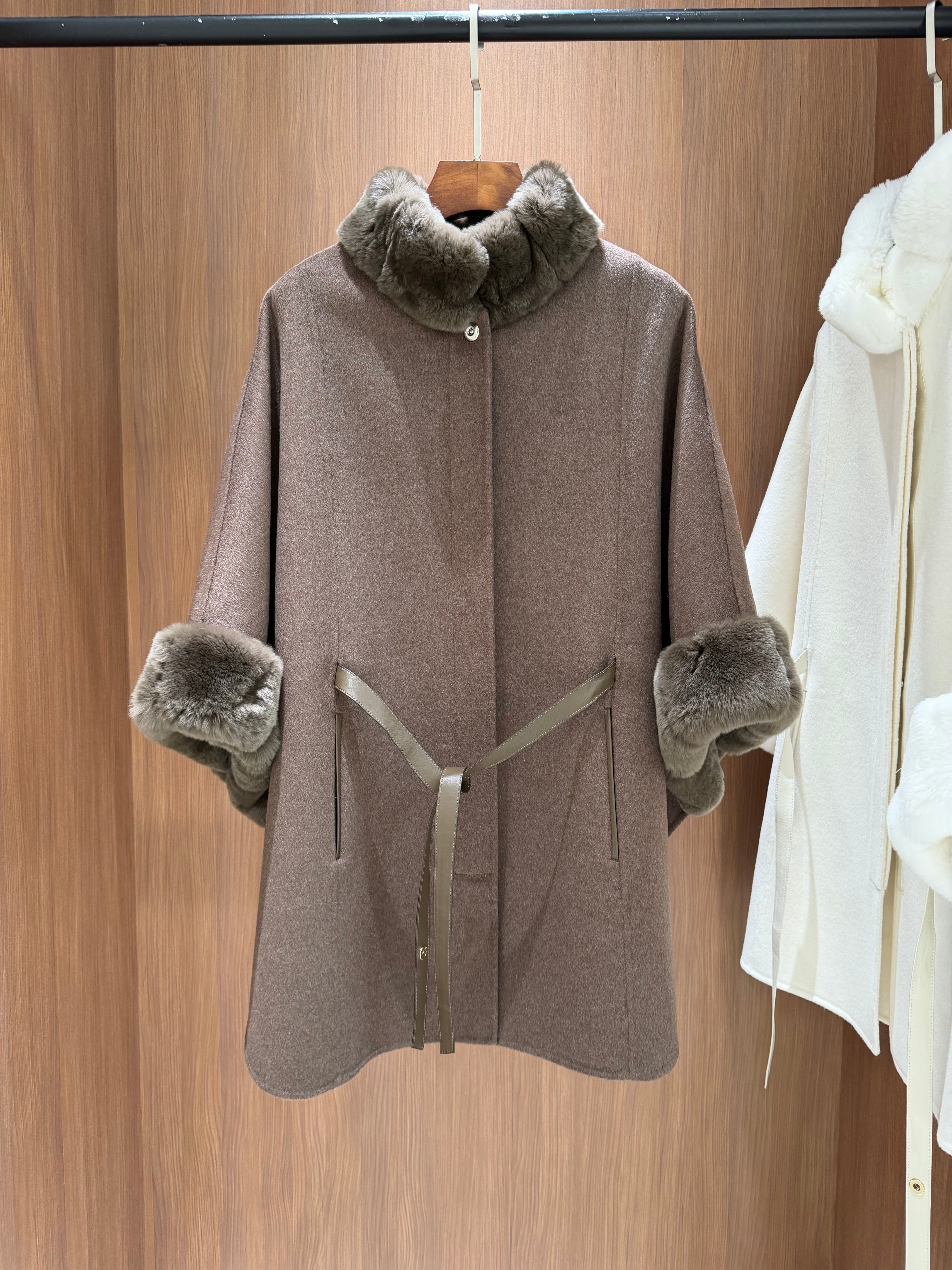 LP 26FW Cape Coat Rabbit Fur Collar and Cuffs Wool 440863