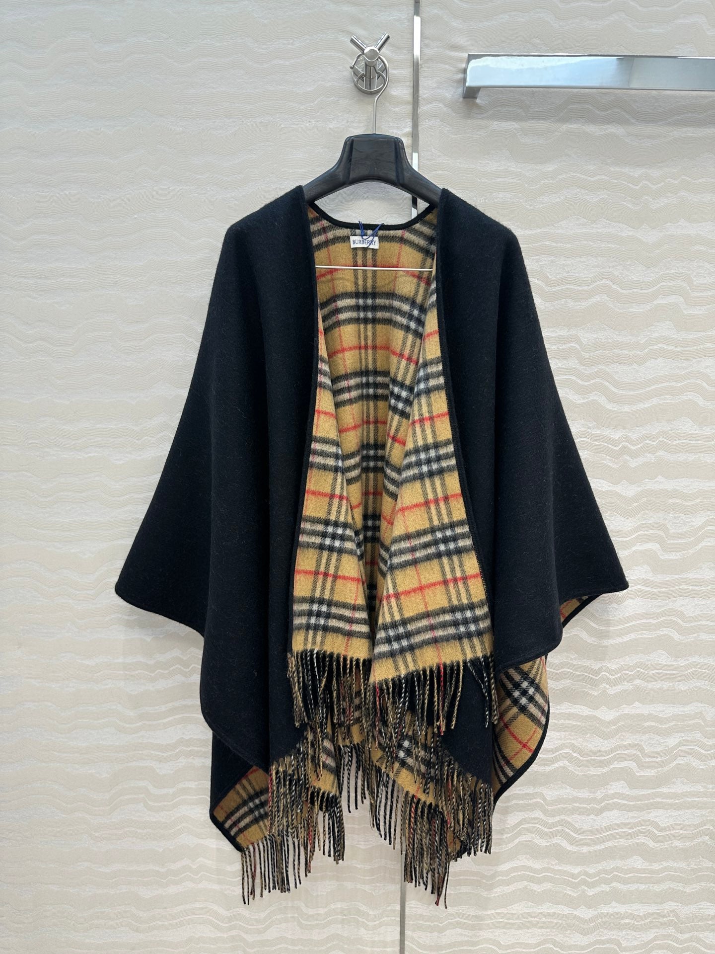 Burberry 26S Reversible Check Fringe Poncho Cape Black 440912