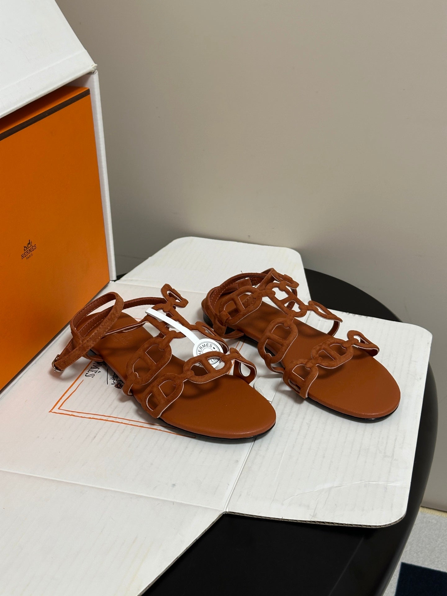 HM 26s Noumea Flat Sandals 0.5cm Leather 185833