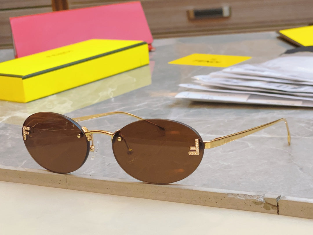 FIRST CRYSTAL OVAL FRAME SUNGLASSES FE4075US IN METAL