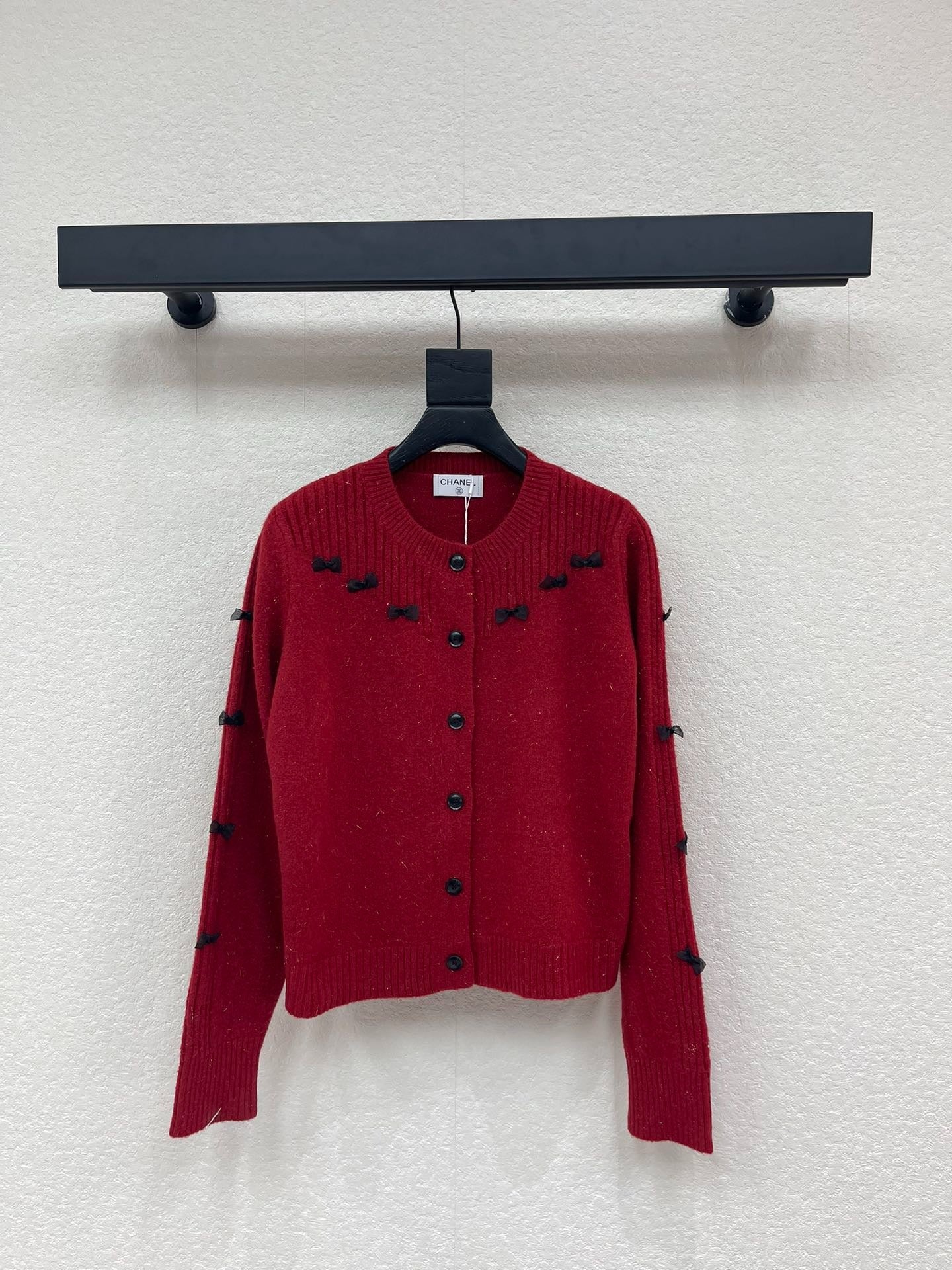 CC 26 Wool Cardigan With Small Bow 331297